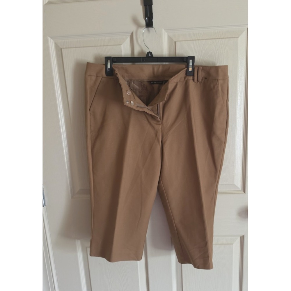 New York & Co. Stretch Women's Stretch Capri Pants - Size 18 - Picture 2 of 10